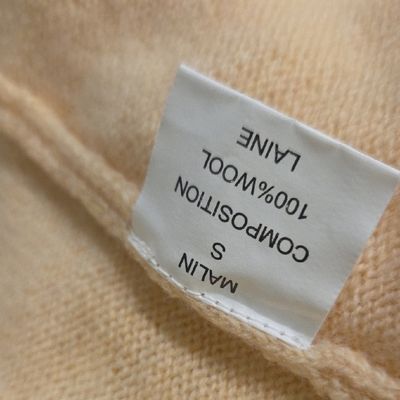 Chic wool  Beige Knit Women's Blouse - Picture 13 of 13